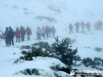 Ascenso al Mondalindo- nieve en madrid - senderismo con nieve; material de trekking